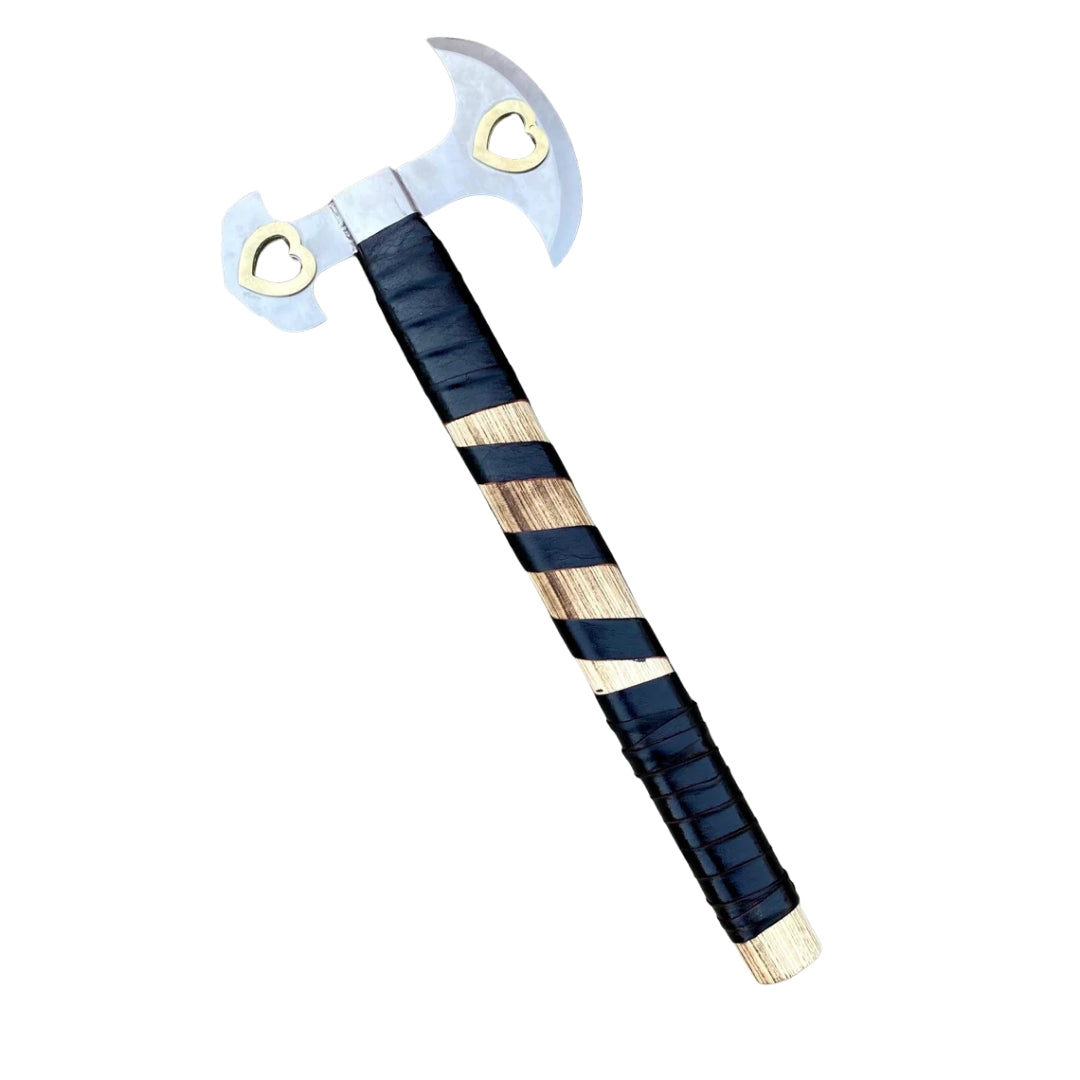 Axe featuring a carbon steel double blade