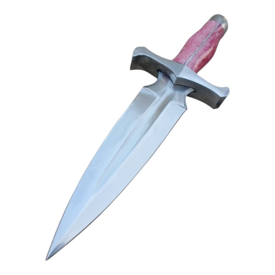 This exquisite Viking dagger